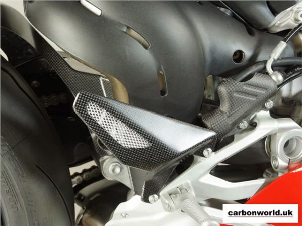 https://shared1.ad-lister.co.uk/UserImages/dccdce45-84a2-4984-a788-dd7d038e16de/Img/carbonworldv4/carbonworld-brake-master-cylinder-cover-for-ducati-panigale-v4.jpg