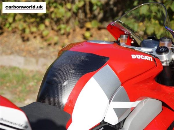 https://shared1.ad-lister.co.uk/UserImages/dccdce45-84a2-4984-a788-dd7d038e16de/Img/carbonworldv4/carbonworld-ducati-pagale-v4-tank-pad.jpg