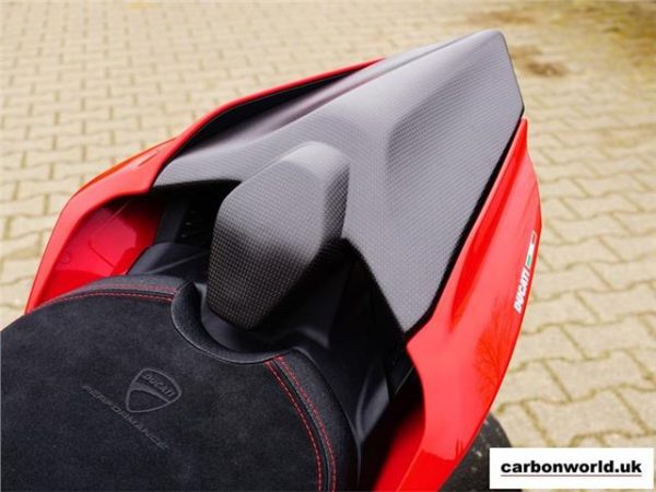 https://shared1.ad-lister.co.uk/UserImages/dccdce45-84a2-4984-a788-dd7d038e16de/Img/streetfighter_v4/ducati-streetfighter-pillion-carbon-seat-cover-v4-v2.jpg
