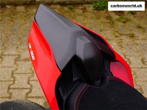 https://shared1.ad-lister.co.uk/UserImages/dccdce45-84a2-4984-a788-dd7d038e16de/Img/streetfighter_v4/ducati-streetfighter-v4-rear-seat-cover-fitted-carbon-.jpg
